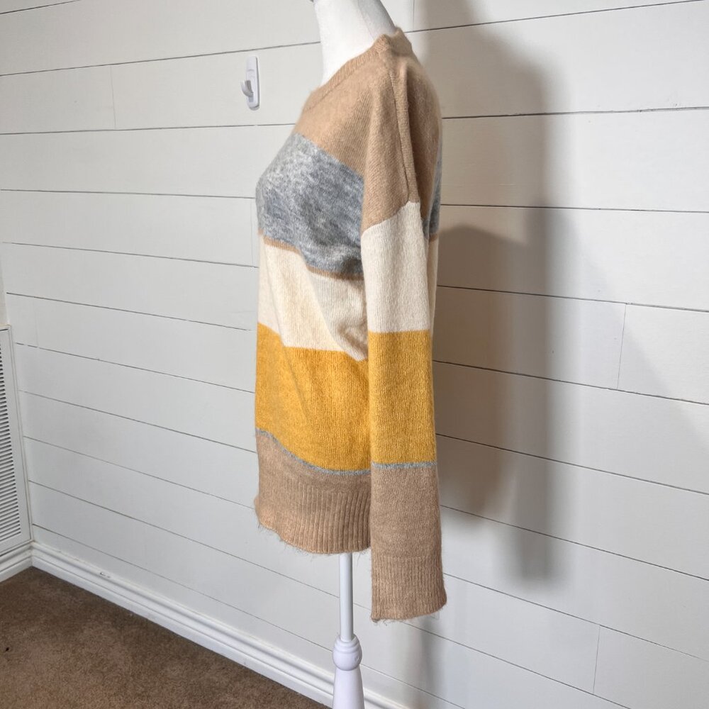 Hem & Thread Tan, Gray, Cream & Gold Striped Relaxed Fit Sweater Size M - Picture 3 of 6